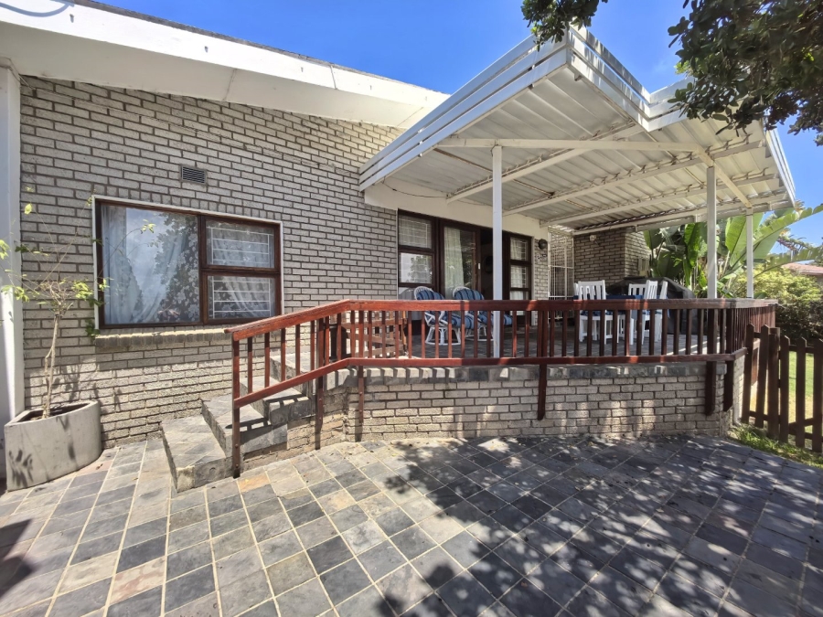 5 Bedroom Property for Sale in Fraaiuitsig Western Cape